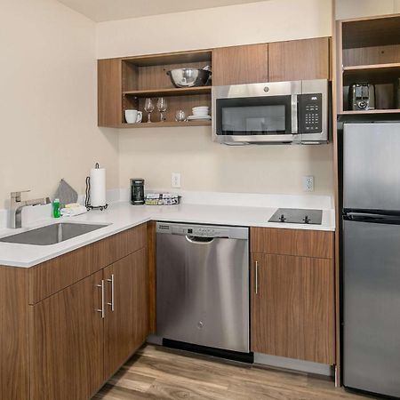 Executive Residency By Best Western Navigator Inn & Suites Everett Exterior foto